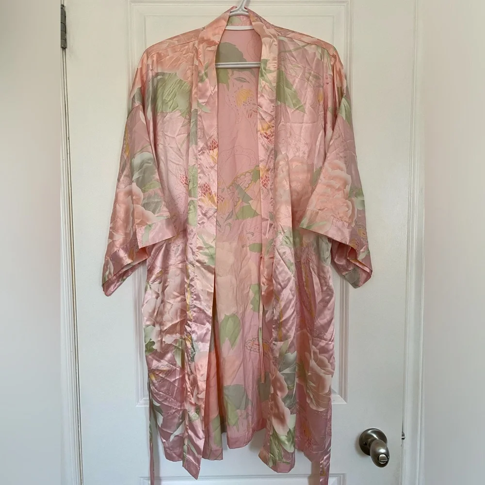 Satin Robe - Picture 2 of 3